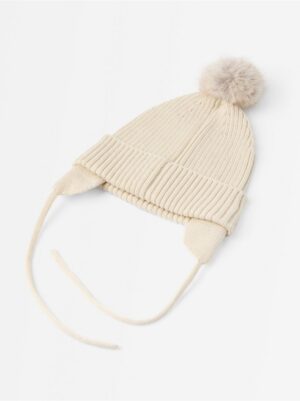 Knitted beanie with pom pom - 3007815-1230