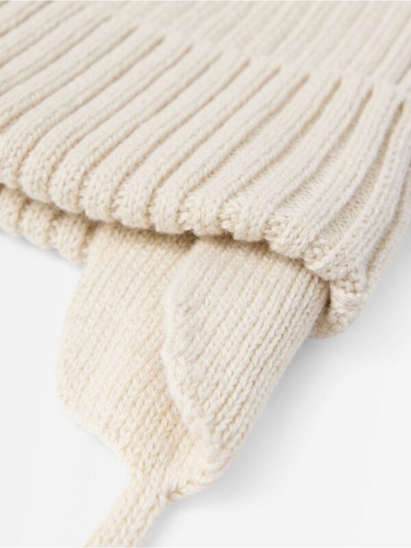 Knitted beanie with pom pom - 3007815-1230