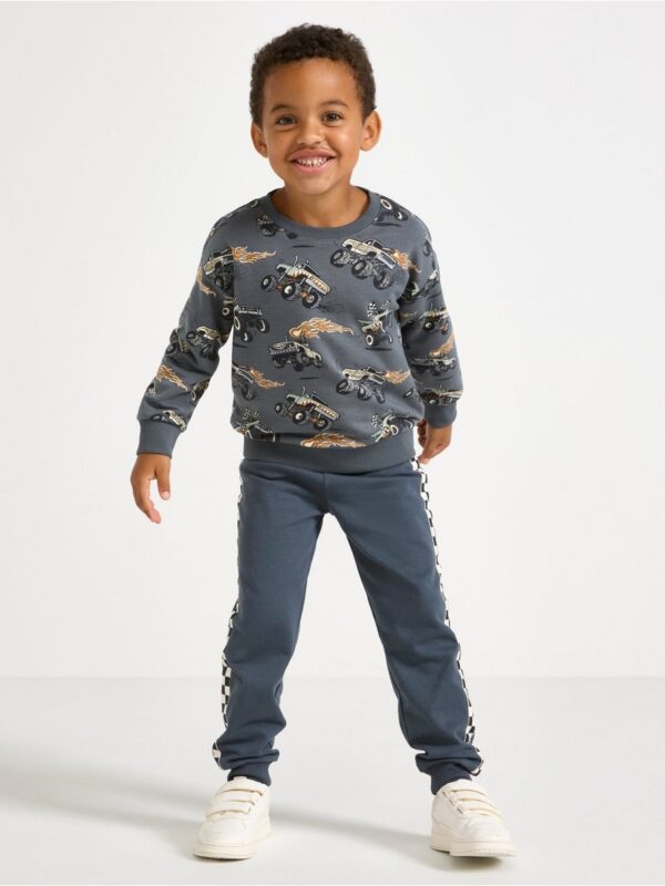 Sweatshirt with brushed inside - 3008734-2498