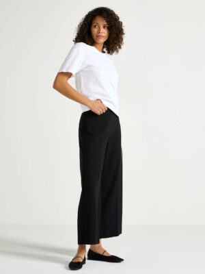 Pantalone LYKKE – Duboke sa širokom nogavicom – mešavina 29% viskoza – LYKKE Trousers with high waist cropped 1