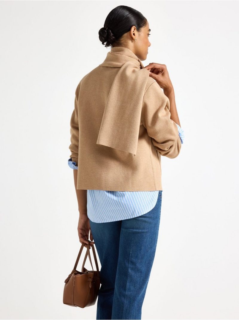 Cardigan with collar with a scarf - 3008130-9806