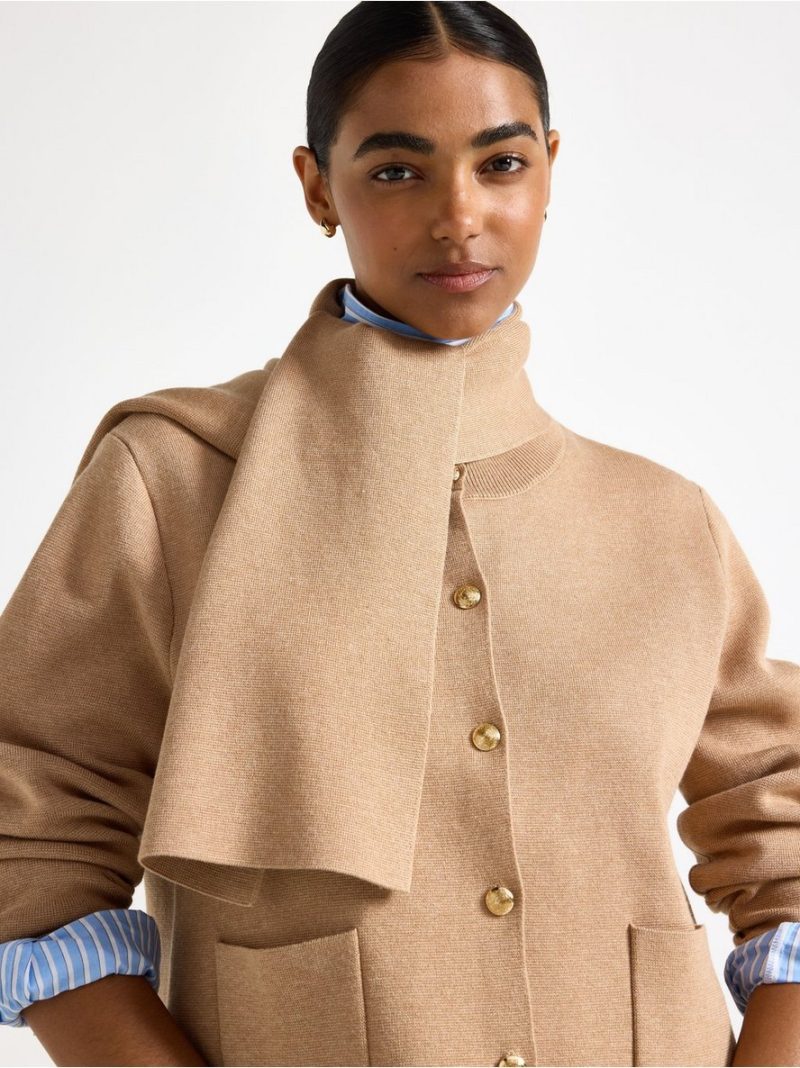 Cardigan with collar with a scarf - 3008130-9806