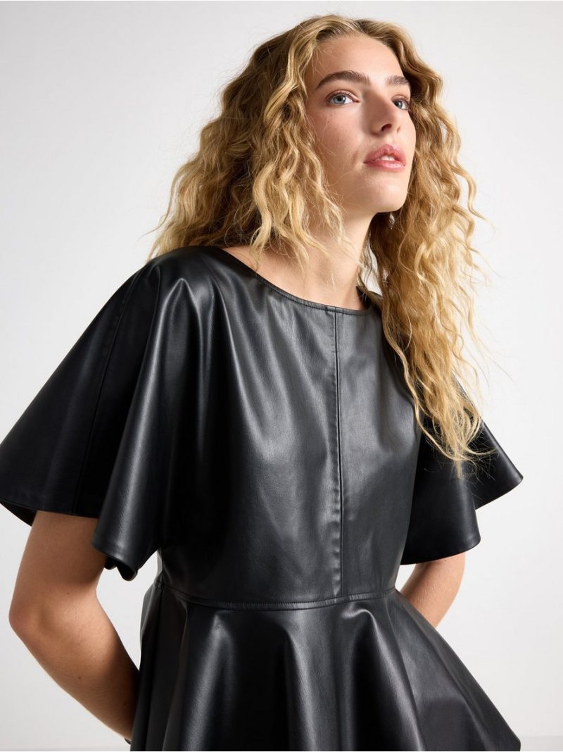 Peplum top  in imitation leather - 3008624-80