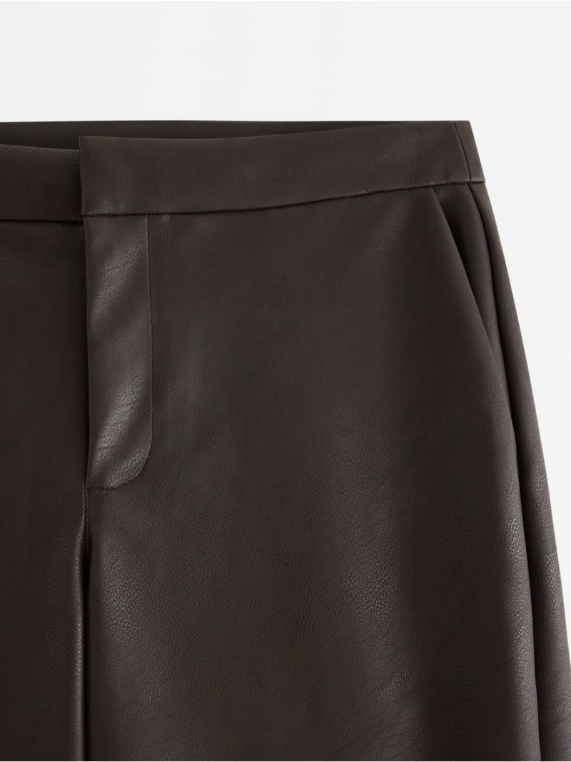 Straight trousers  in imitation leather - 3008718-8117