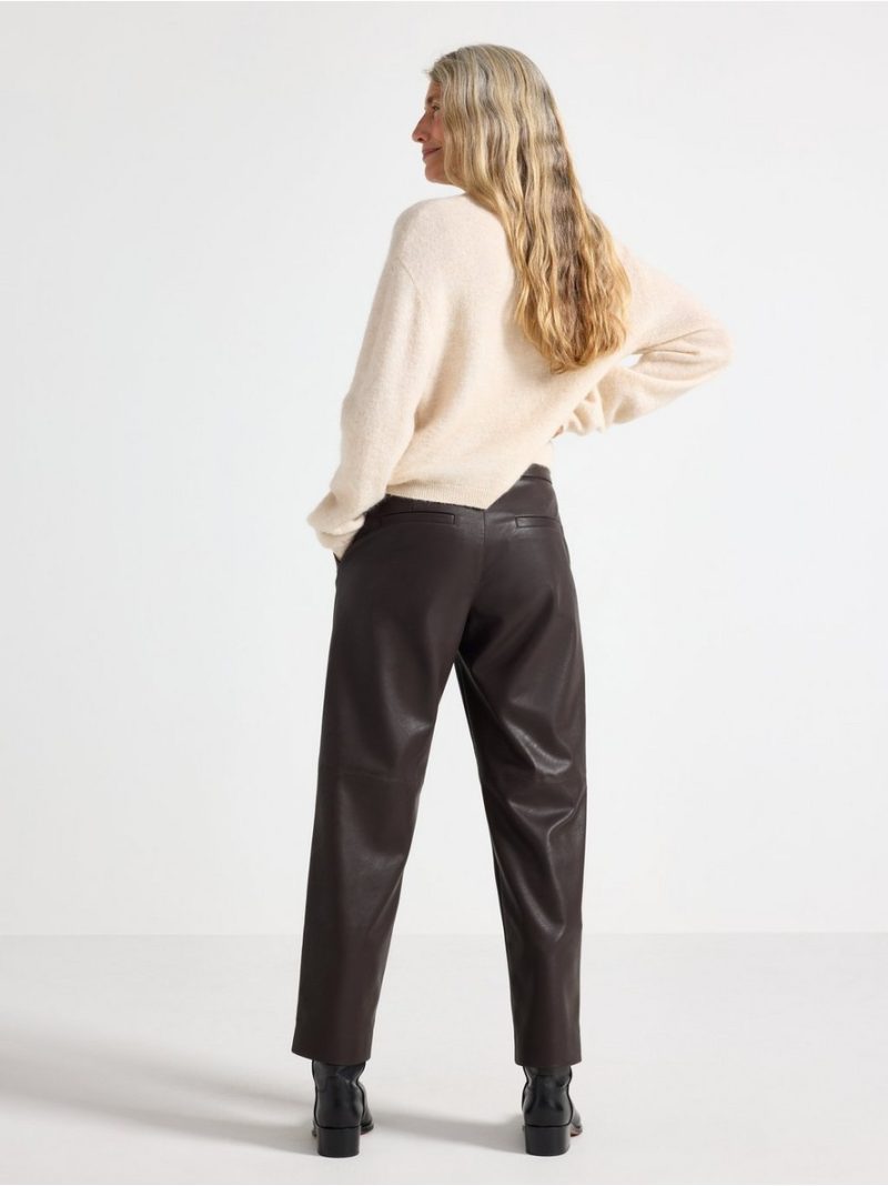 Straight trousers  in imitation leather - 3008718-8117