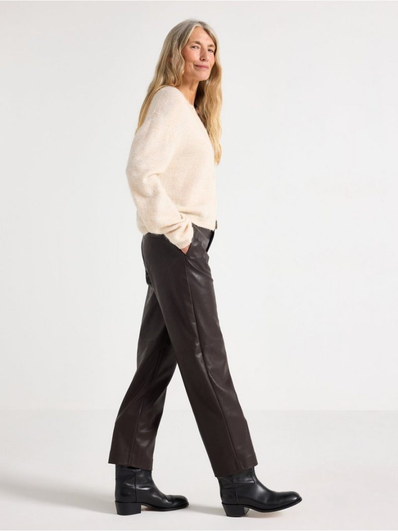 Straight trousers  in imitation leather - 3008718-8117