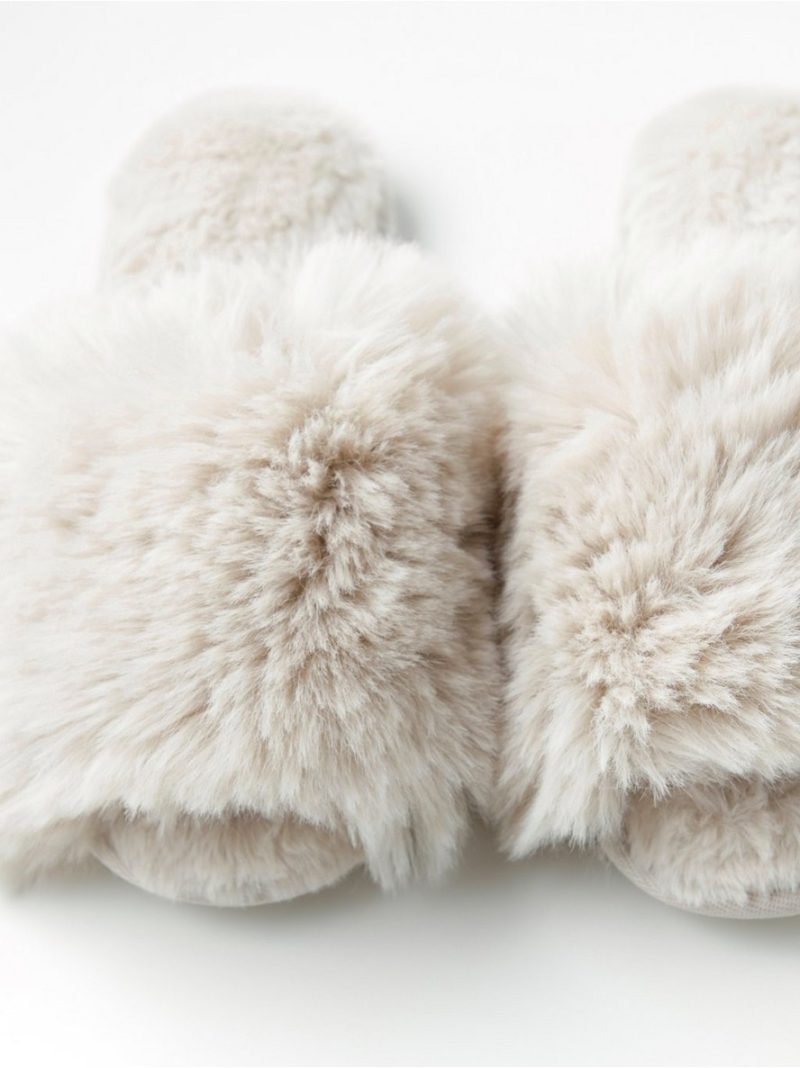 Slippers in faux fur - 8459050-7403