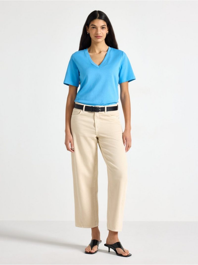 T-shirt with v-neck - 3008200-1378