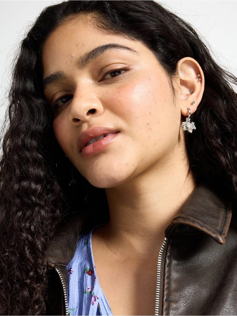 Earrings with flowers - 3011125-10