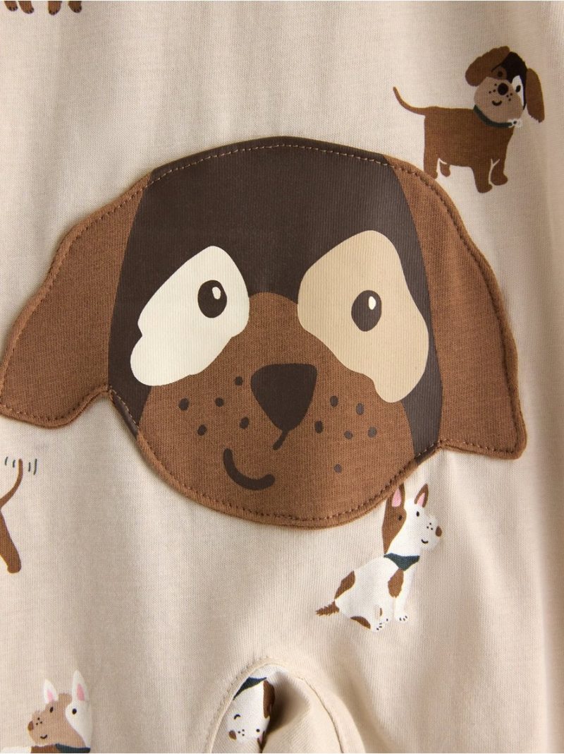 Pyjamas with application at the back - 3009169-7458