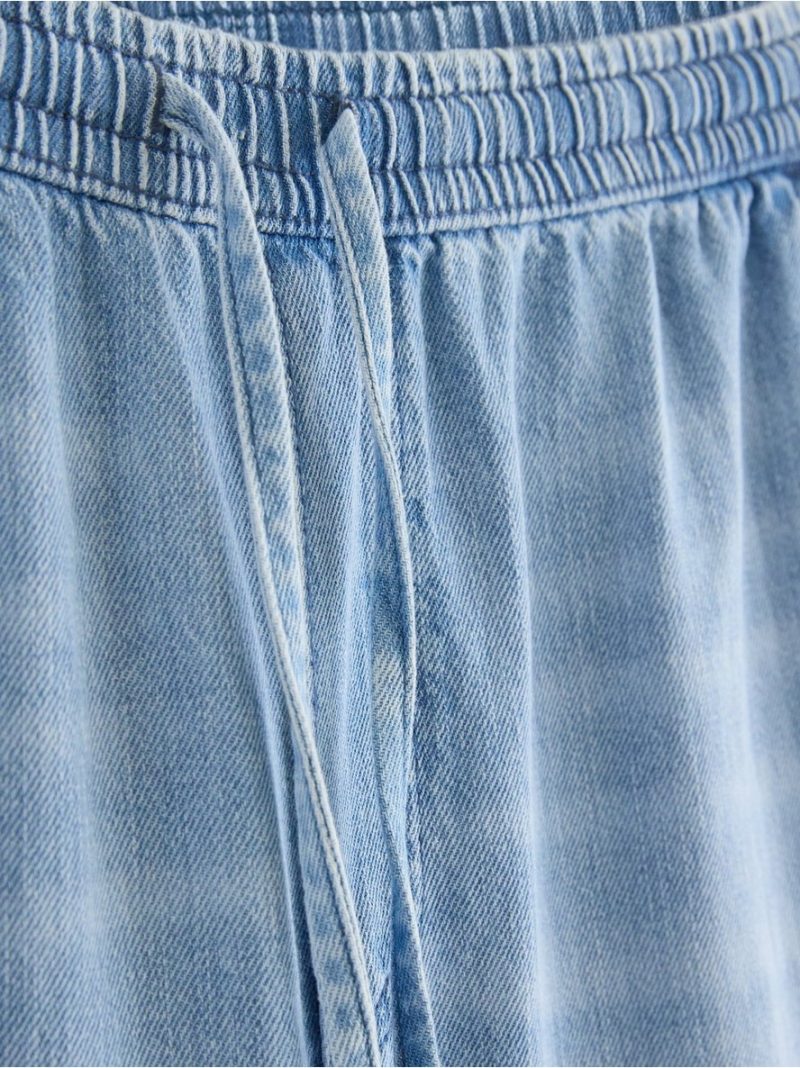 WIDE cropped denim trousers with elastic waist - 3010502-766