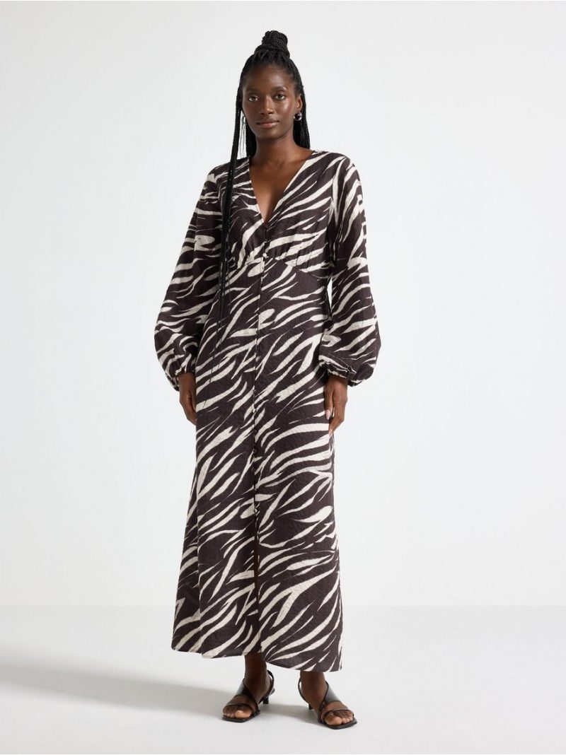 Long-sleeved midi dress in seersucker - 3011010-4317