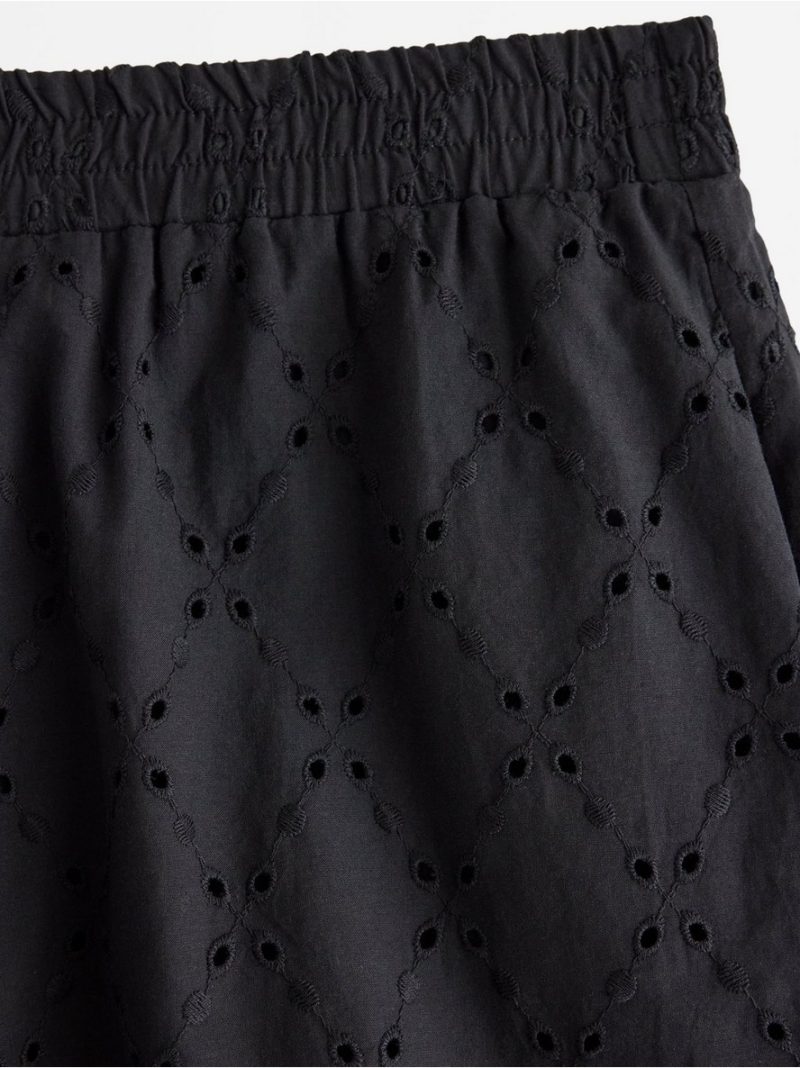 Shorts with embroidery - 3011436-80