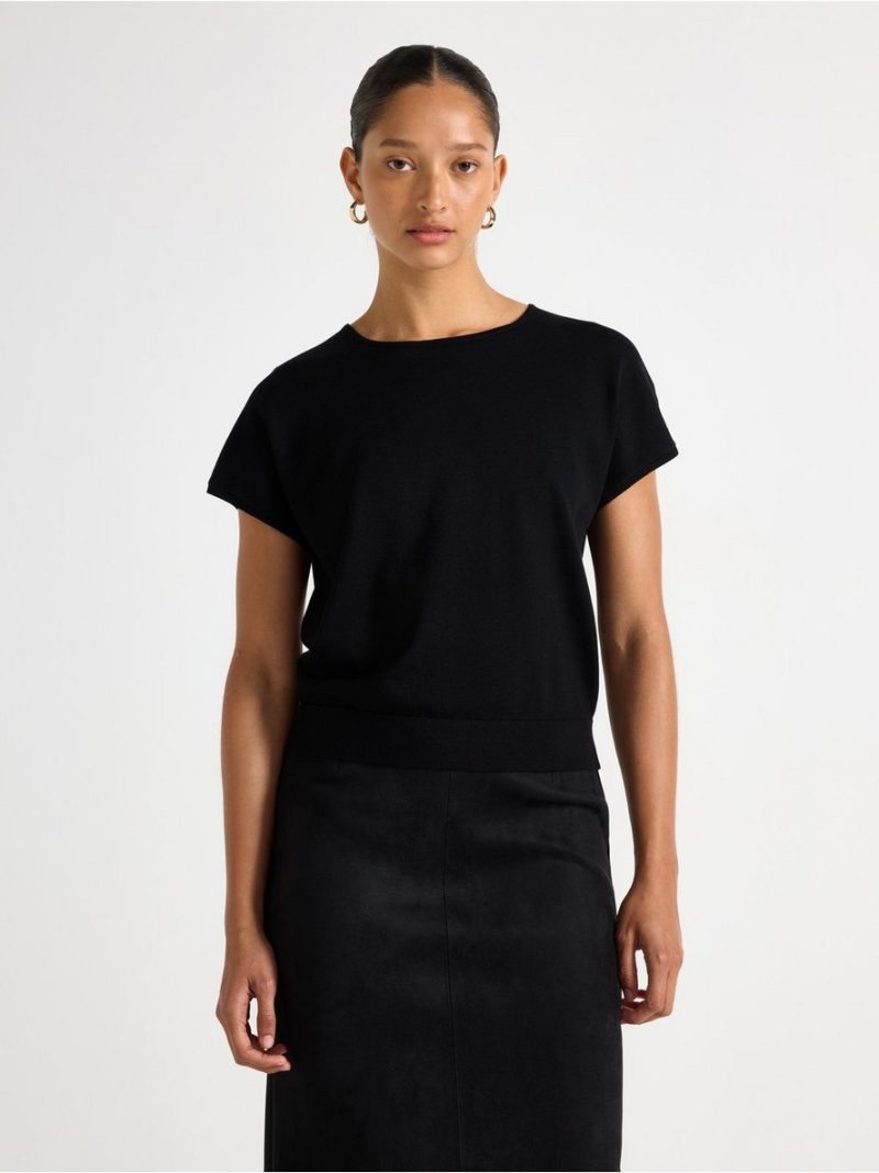 - Fine-knit short-sleeved top Fine-knit short-sleeved top - 3011906-80