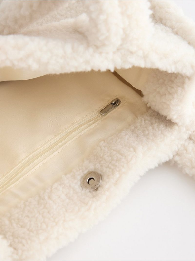 Bag in pile - 3012328-1230