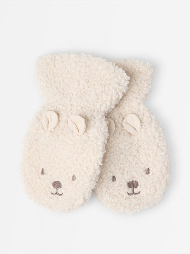 Mittens in pile - 3012485-1230