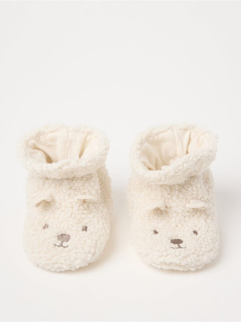 Footies in pile - 3012486-1230