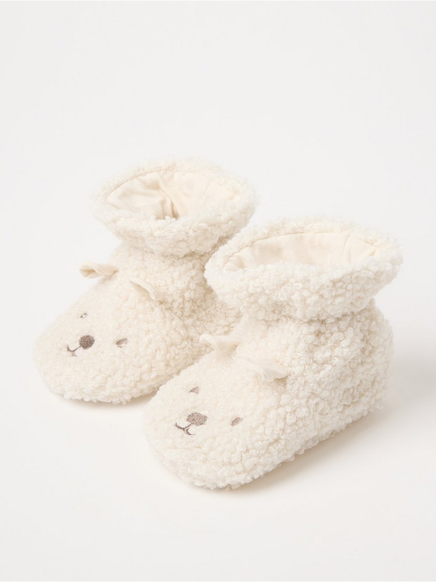 Footies in pile - 3012486-1230