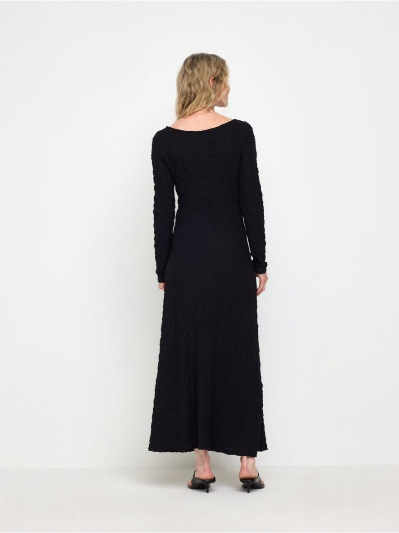 Crinkled midi dress with long sleeves - 3013382-80