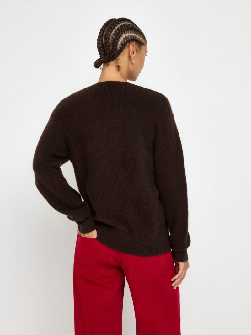 Fine-knit jumper with v-neck - 3013450-7024
