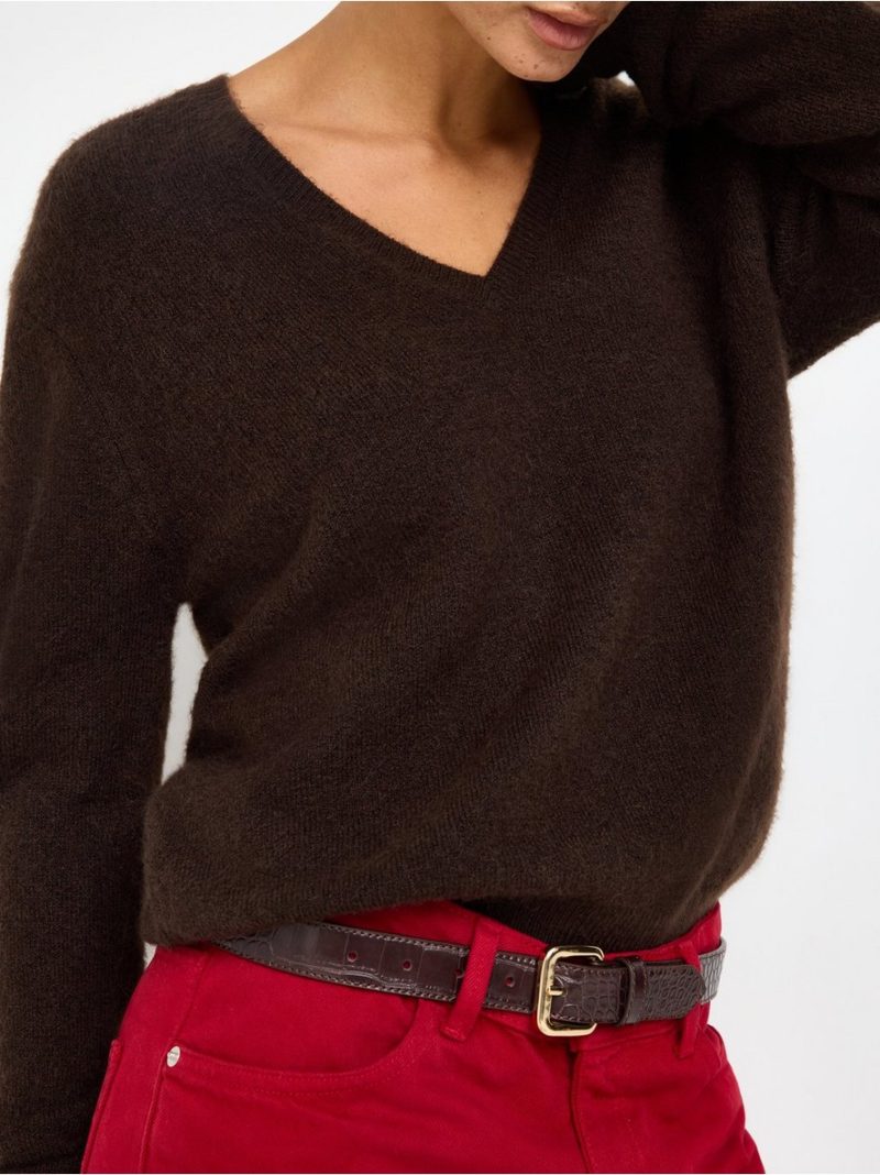 Fine-knit jumper with v-neck - 3013450-7024
