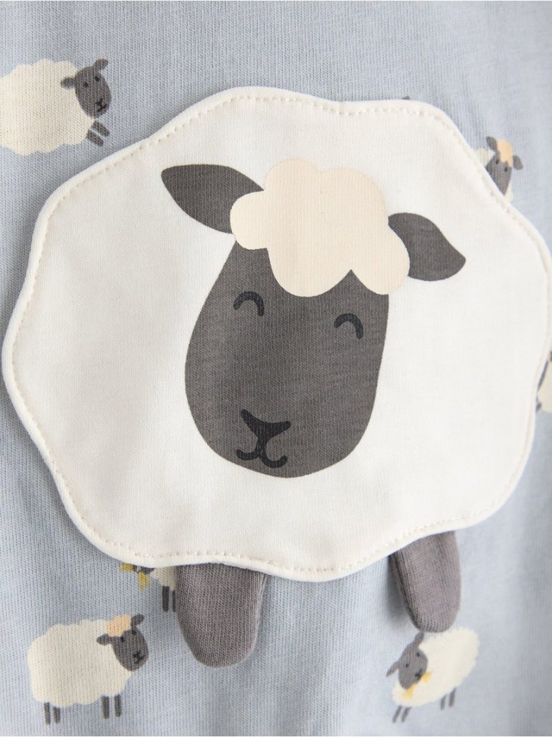 Pyjamas with application at the back - 3013913-8403
