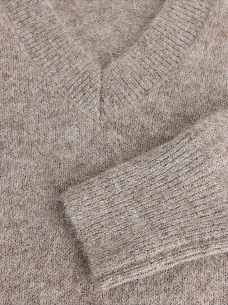 Knitted jumper with v-neck - 3014179-8617
